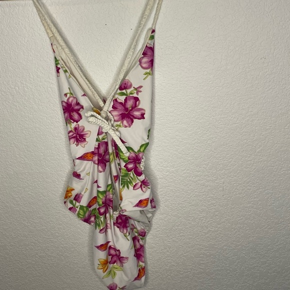Frankie's Bikinis swimsuit one piece sz large crochet center white floral - Picture 3 of 6